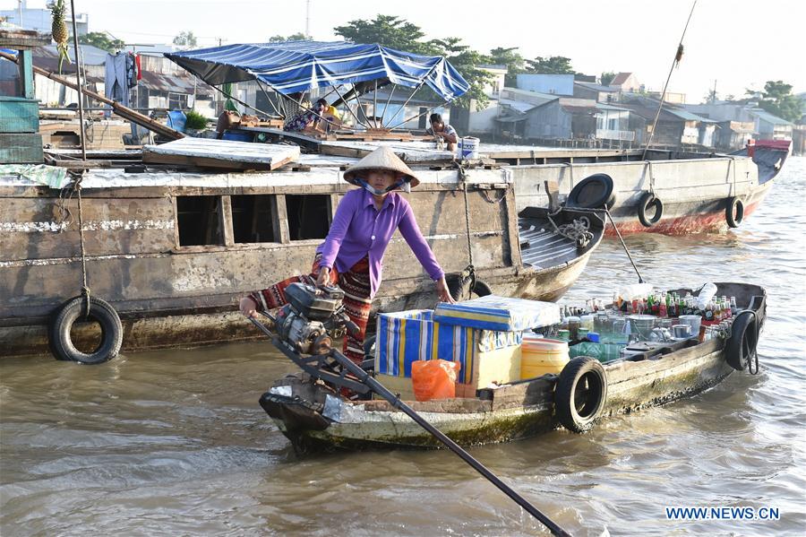 VIETNAM-CAN THO-FLOATING MARKET