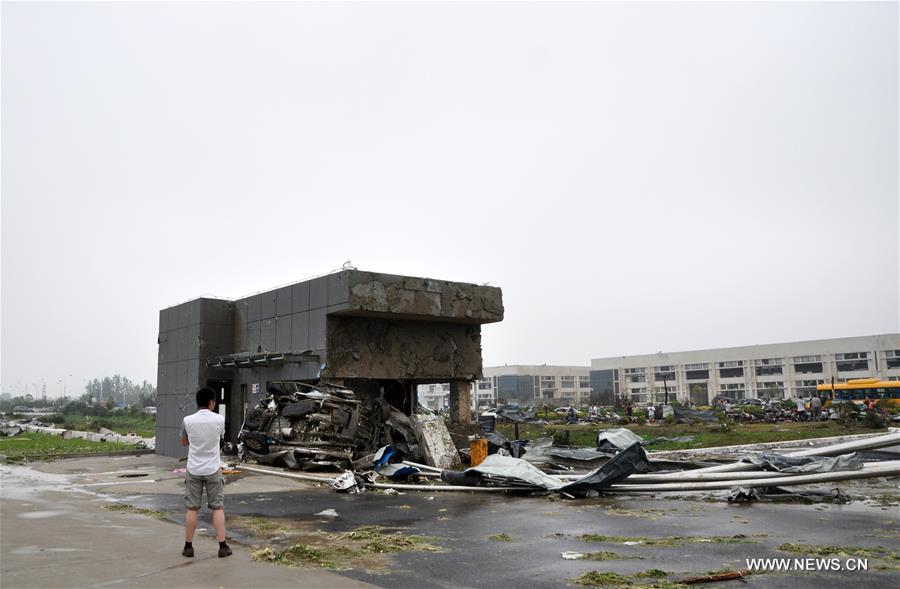 Nearly 500 people were injured, 200 critically. 