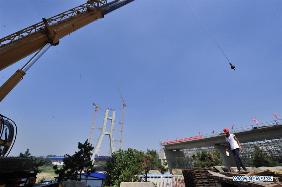CHINA-BEIJING-XUYIN ROAD-CHAOBAIHE BRIDGE-CONSTRUCTION (CN)