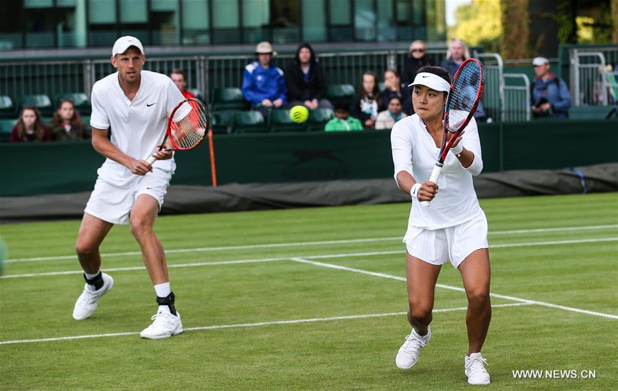 (SP)BRITAIN-LONDON-TENNIS-WIMBLEDON-DAY 6