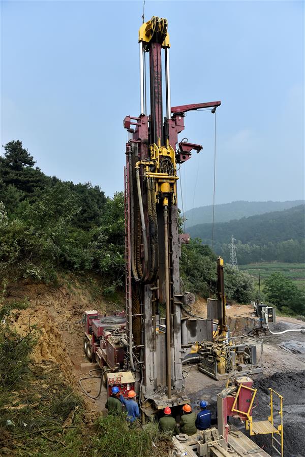 The drainage speed of the first and the third tunnel reached 140 cubic meters per hour. The drainage speed of the first and the third tunnel reached 140 cubic meters per hour.
