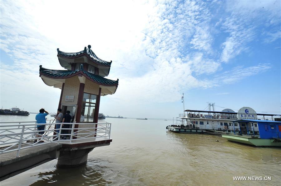 Continuous rainfall has made nine people dead and one missing, destroyed 5,383 houses and affected 3,503,600 people in 608 townships in Hunan Continuous rainfall has made nine people dead and one missing, destroyed 5,383 houses and affected 3,503,600 people in 608 townships in Hunan