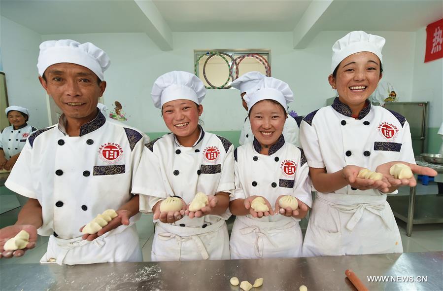 #CHINA-TAIYUAN-CHEF-TIBETAN ETHNIC GROUP-COOKED WHEATEN FOOD (CN)