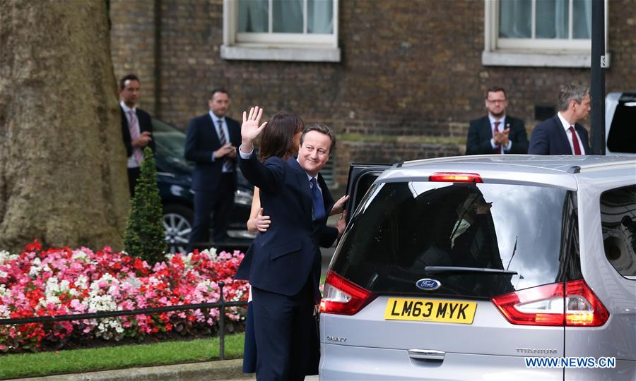 BBritish outgoing Prime Minister David Cameron(1st, L) gives a speech before leaving 10 Downing Street in London, Britain on July 13, 2016. BBritish outgoing Prime Minister David Cameron(1st, L) gives a speech before leaving 10 Downing Street in London, Britain on July 13, 2016.