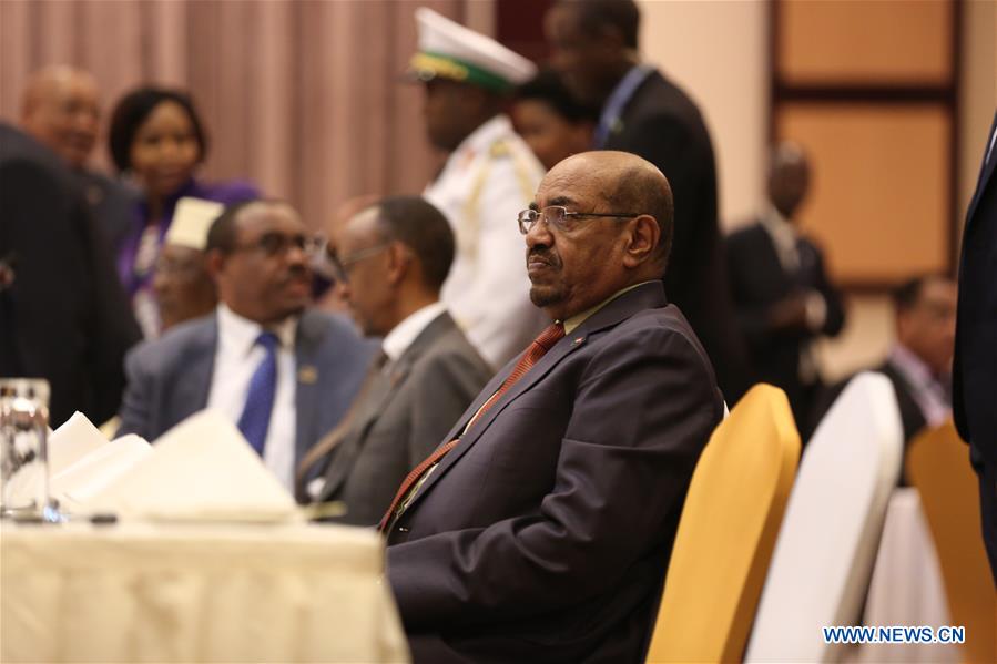 Sudanese President Omar al-Bashir (front) attends a meeting during the African Union (AU) Summit in Kigali, Rwanda, July 16, 2016. Sudanese President Omar al-Bashir (front) attends a meeting during the African Union (AU) Summit in Kigali, Rwanda, July 16, 2016.