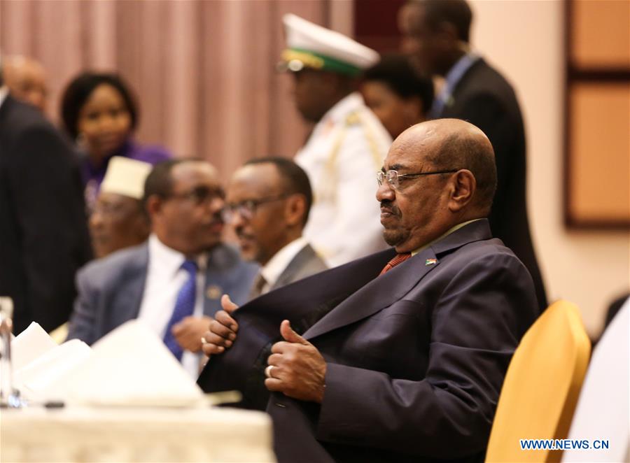 Sudanese President Omar al-Bashir (front) attends a meeting during the African Union (AU) Summit in Kigali, Rwanda, July 16, 2016. Sudanese President Omar al-Bashir (front) attends a meeting during the African Union (AU) Summit in Kigali, Rwanda, July 16, 2016.