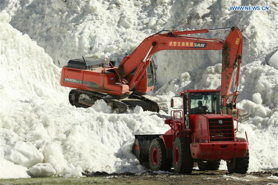 CHINA-TIBET-AVALANCHE-RESCUE-GLACIER SLIDE (CN)