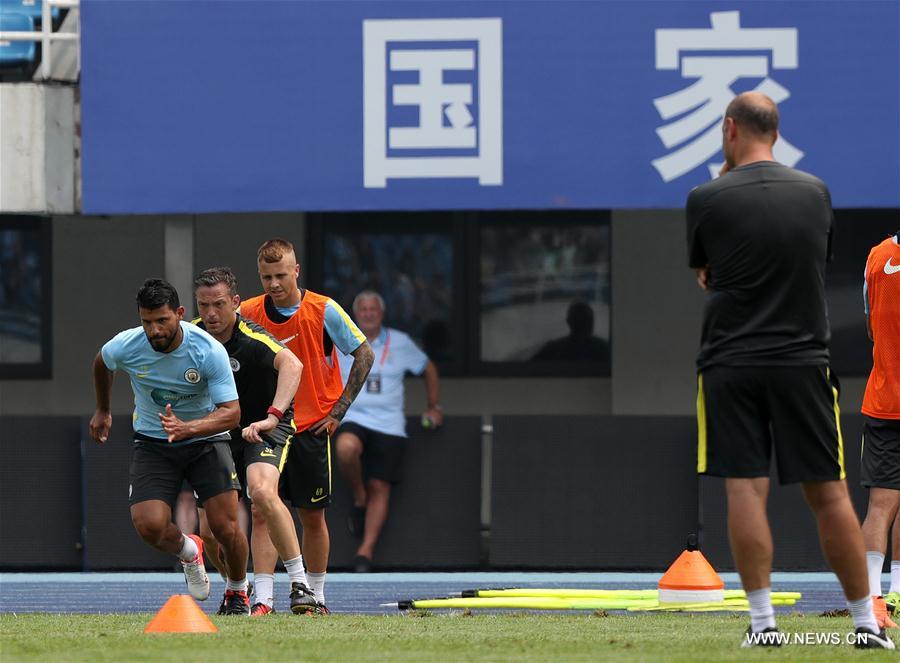(SP)CHINA-BEIJING-SOCCER-ICC-MAN CITY-TRAINING (CN)