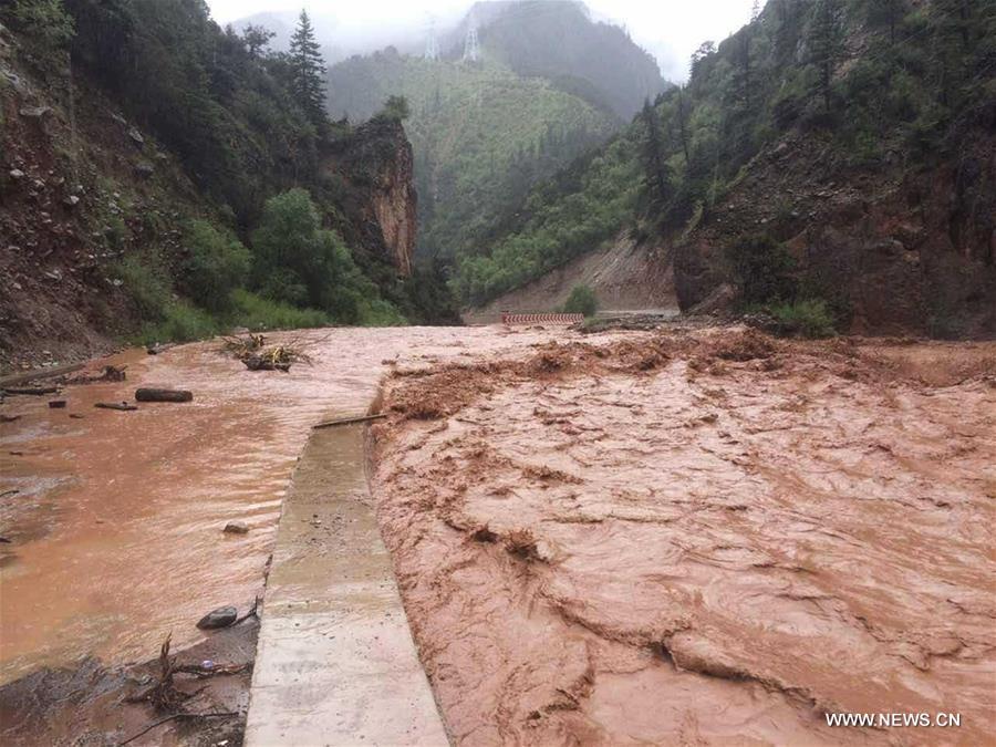 The highway links Tibet with the neighboring province of Sichuan, and repair work is underway. The highway links Tibet with the neighboring province of Sichuan, and repair work is underway.