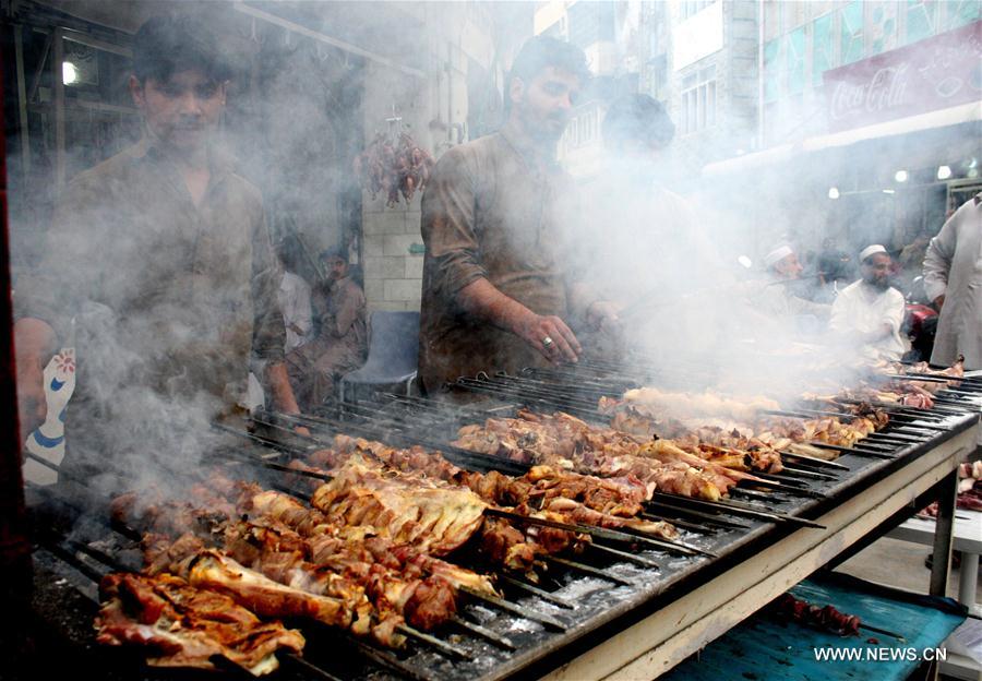 PAKISTAN-PESHAWAR-TRADITIONAL FOOD