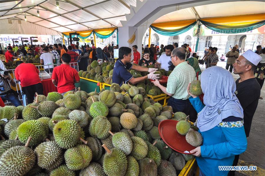 MALAYSIA-KUALA LUMPUR-DURIAN FESTIVAL