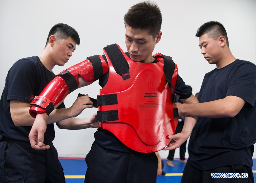 CHINA-SHANGHAI-AVIATION SECURITY OFFICER (CN)