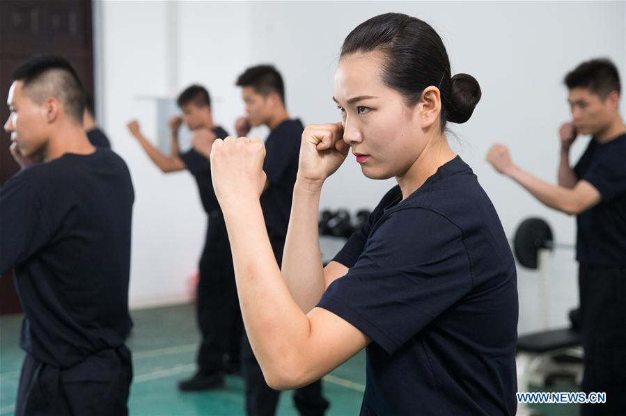 CHINA-SHANGHAI-AVIATION SECURITY OFFICER (CN)