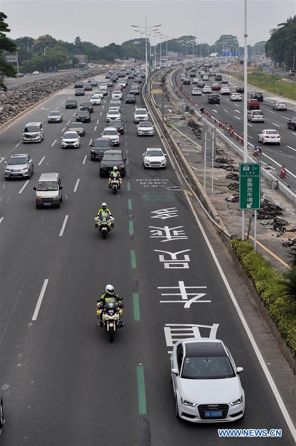 CHINA-SHENZHEN-TRAFFIC-HOV LANE (CN)