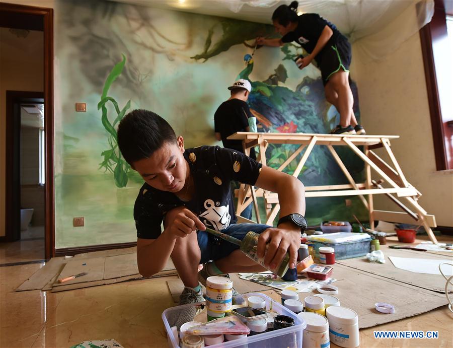 CHINA-SHANXI-TAIYUAN-MURAL-DECORATOR (CN)