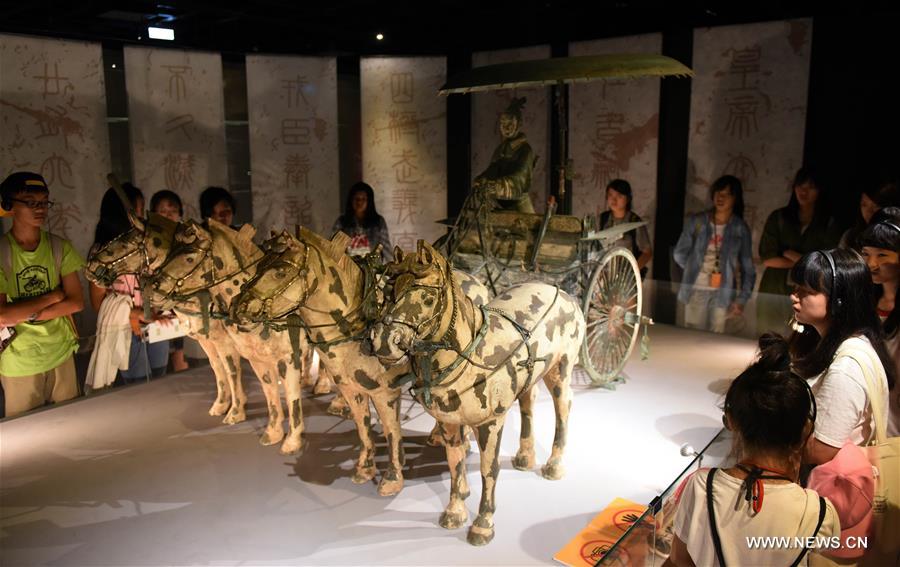 about 300 culture relics of Qin Dynasty (221-206 BC), the exhibition started in May this year.