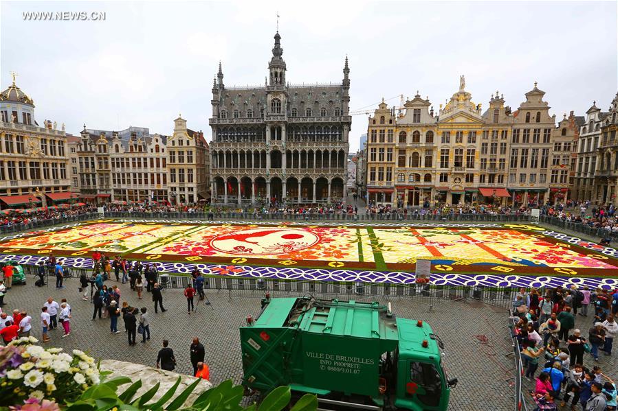 BELGIUM-BRUSSELS-FLOWER CARPET