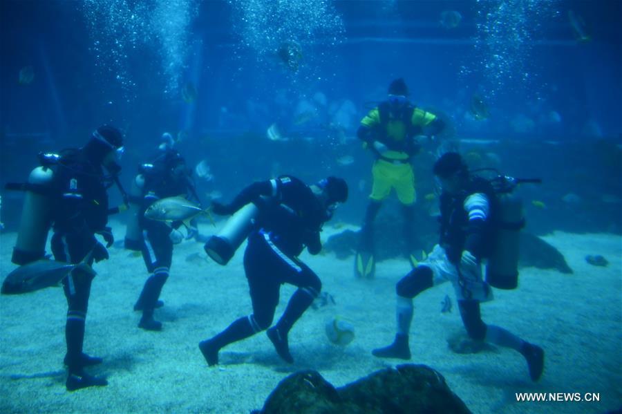 CHINA-NANCHANG-UNDERWATER-FOOTBALL (CN)