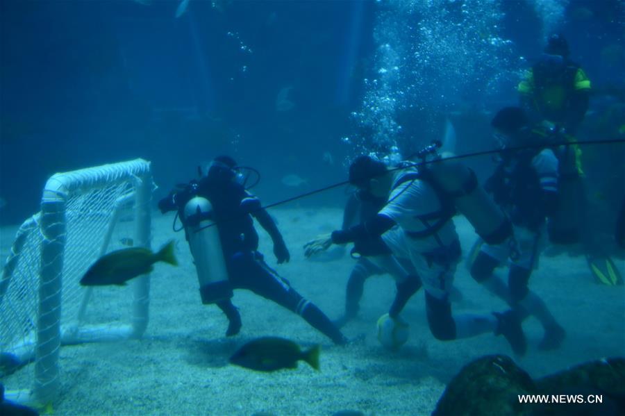 CHINA-NANCHANG-UNDERWATER-FOOTBALL (CN)