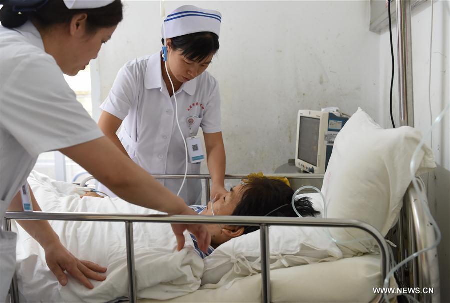 CHINA-FUJIAN-LONGYAN-BUS ACCIDENT-MEDICAL TREATMENT (CN)