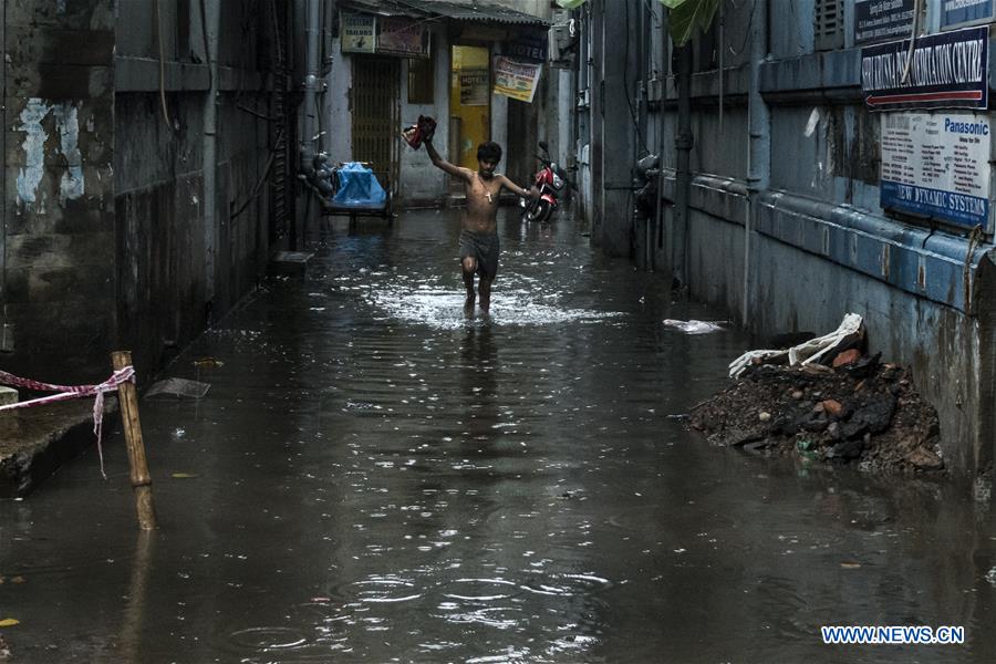 INDIA-KOLKATA-HEAVY RAIN