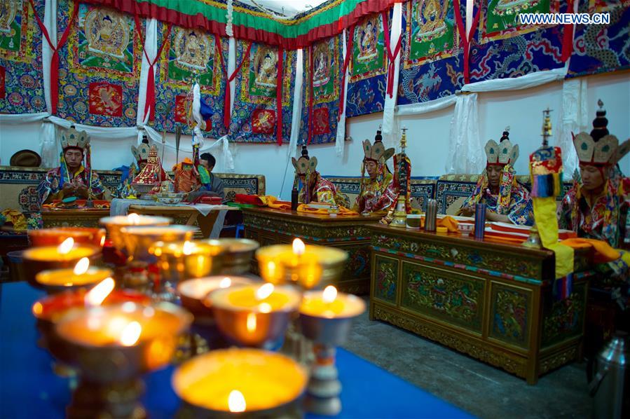 CHINA-LHASA-TIBETAN MEDICINE-BLESSING CEREMONY (CN)