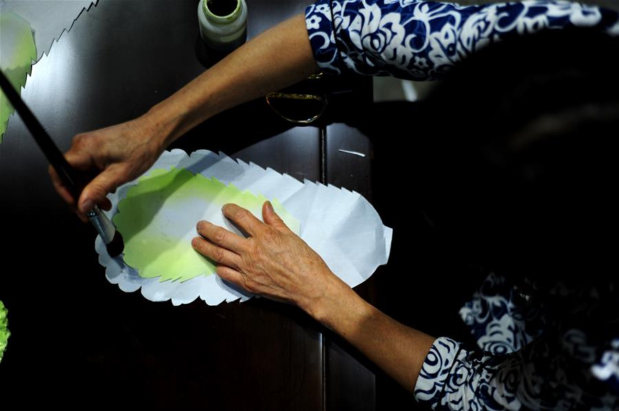 CHINA-HENAN-SILK ART(CN)