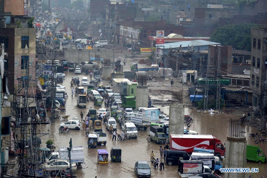 PAKISTAN-LAHORE-HEAVY RAIN