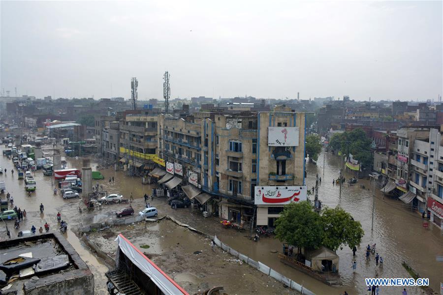 PAKISTAN-LAHORE-HEAVY RAIN