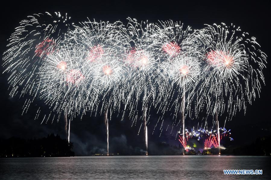 (G20 SUMMIT)CHINA-HANGZHOU-G20-WEST LAKE-FIREWORKS (CN)