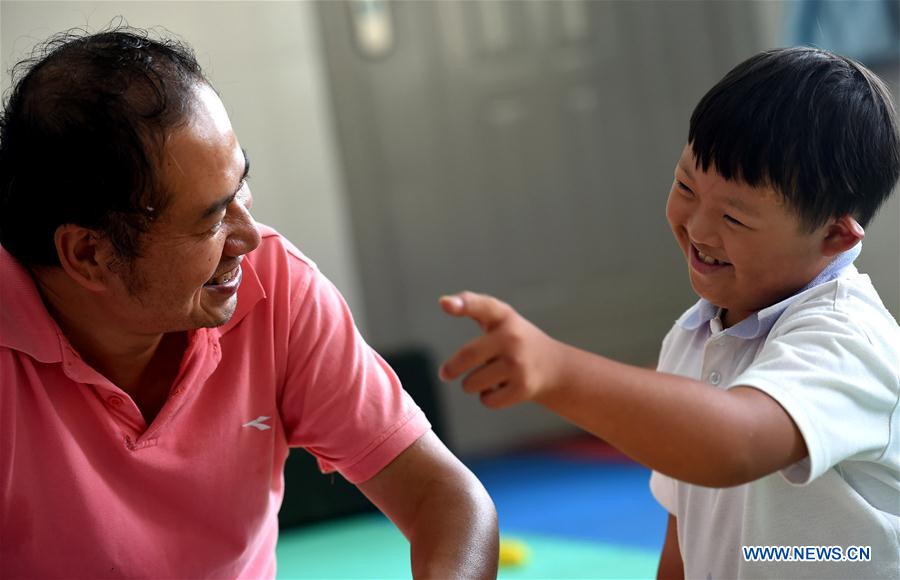 CHINA-KUNMING-TEACHER (CN)