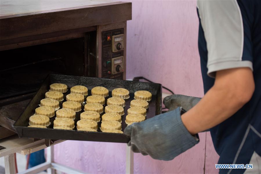 EGYPT-CAIRO-MID-AUTUMN FESTIVAL-MOON CAKE
