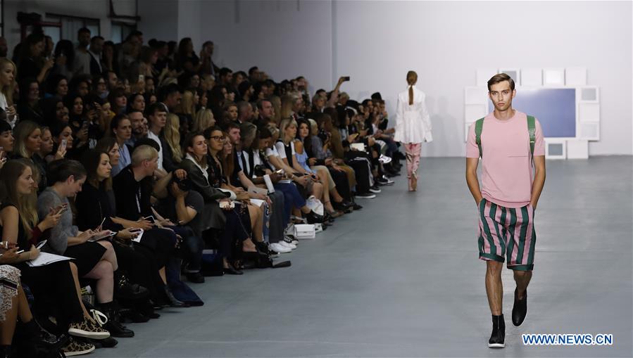 BRITAIN-LONDON-FASHION WEEK-TEATUM JONES 