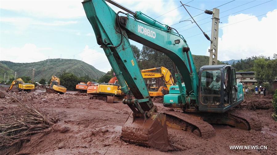 CHINA-SOUTHWEST-MUDSLIDE-TRAIN-SUSPEND (CN)