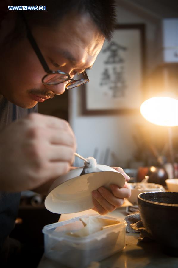 CHINA-BEIJING-COUPLE-LACQUER (CN)