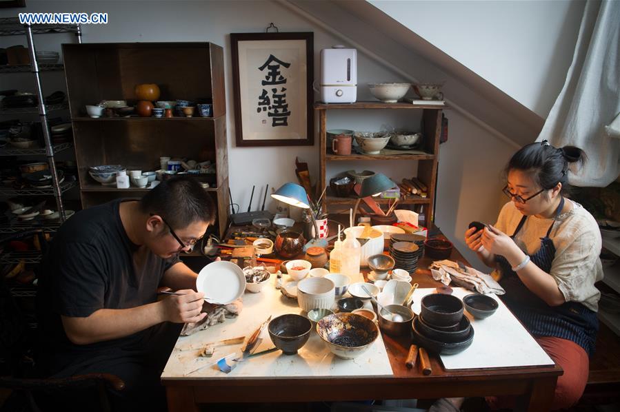 CHINA-BEIJING-COUPLE-LACQUER (CN)