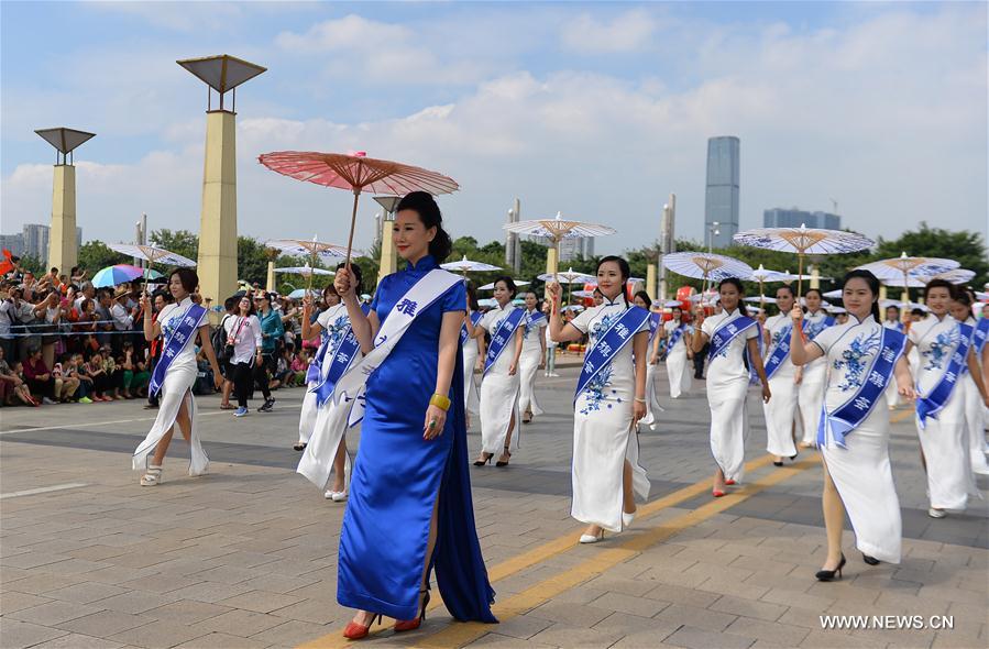 The carnival, including aquatic and land formations, attracted lots of citizens and visitors. The carnival, including aquatic and land formations, attracted lots of citizens and visitors.
