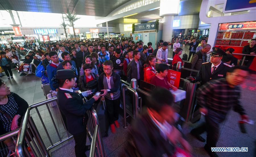 CHINA-HOLIDAY-TRAVEL PEAK (CN)