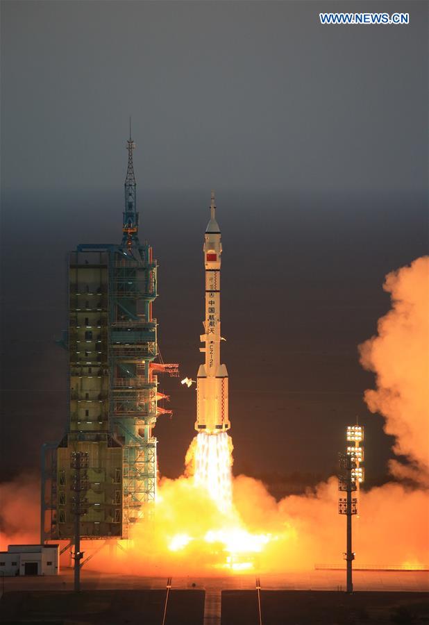 (XINHUA INSIGHT) CHINA-JIUQUAN-SPACECRAFT-SHENZHOU-11-LAUNCH (CN)