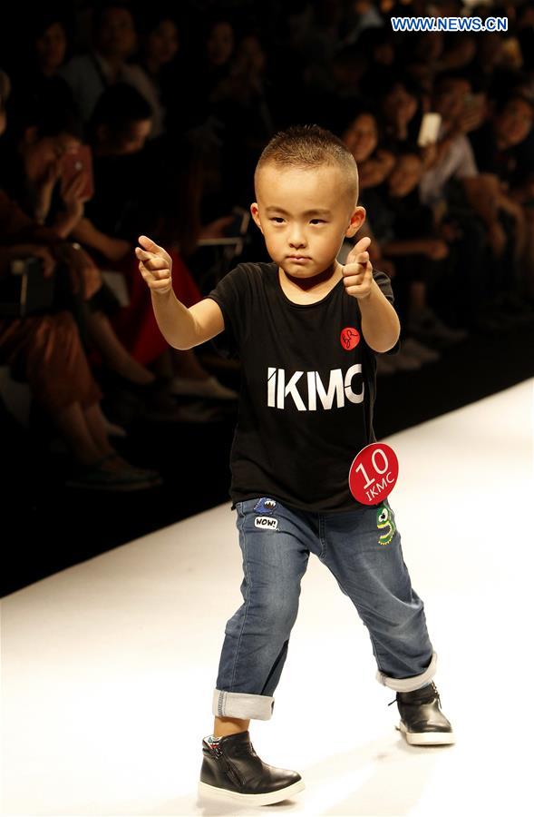 #CHINA-SHANGHAI-FASHION WEEK (CN)