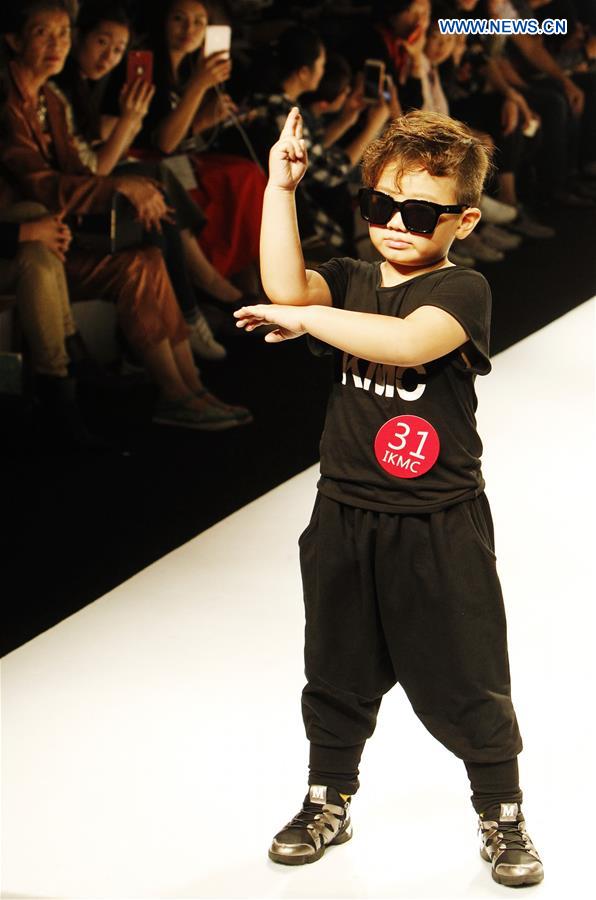 #CHINA-SHANGHAI-FASHION WEEK (CN)