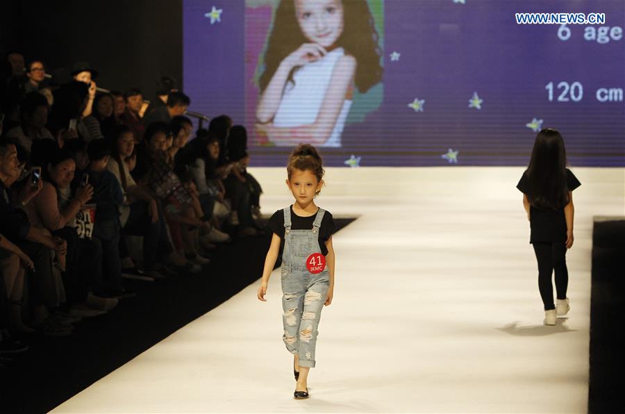 #CHINA-SHANGHAI-FASHION WEEK (CN)