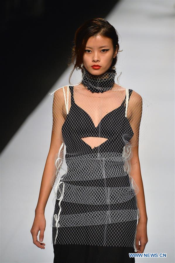 #CHINA-SHANGHAI-FASHION WEEK (CN)