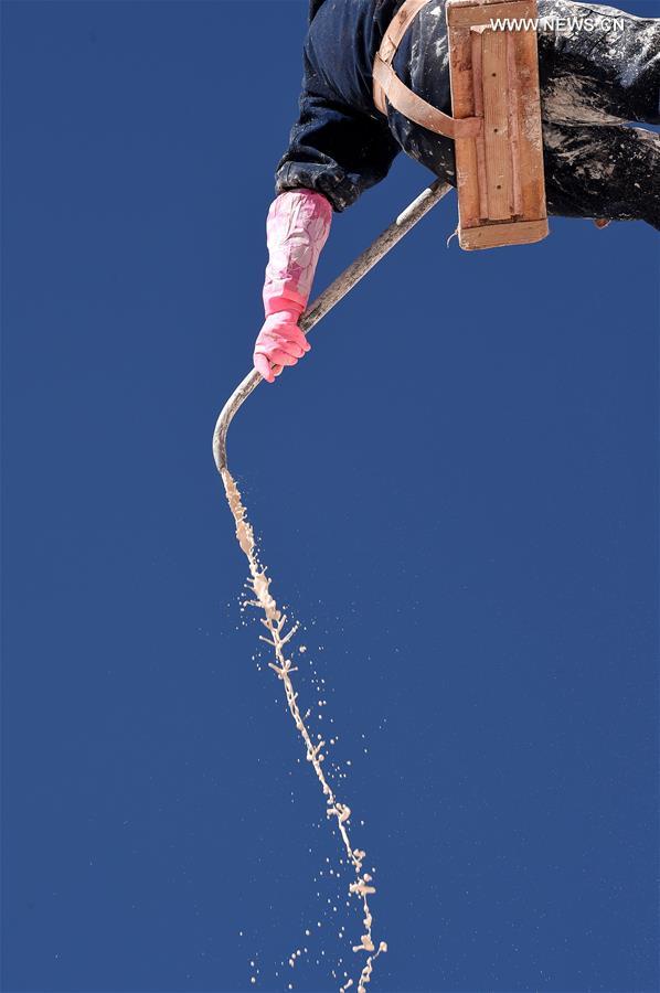 CHINA-LHASA-POTALA PALACE-REPAINTING (CN)