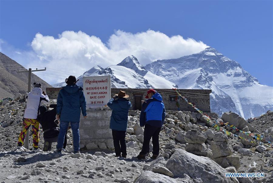 CHINA-MOUNT QOMOLANGMA-SCENERY (CN) 