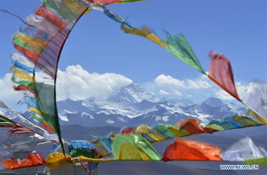 CHINA-MOUNT QOMOLANGMA-SCENERY (CN) 