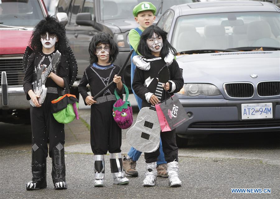CANADA-VANCOUVER-HALLOWEEN-TRICK OR TREAT