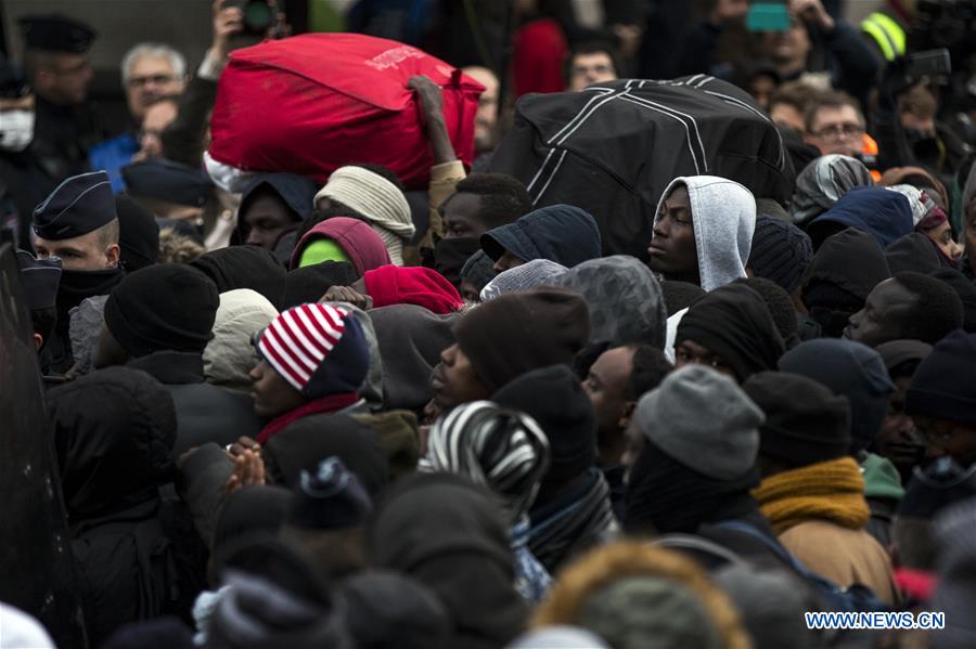 FRANCE-PARIS-MIGRANT CAMP-POLICE-EVACUATION