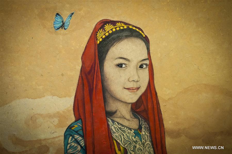 The handmade mulberry-bark paper, originating thousands of years ago in Xinjiang, has been listed as intangible cultural heritage by the UNESCO. The handmade mulberry-bark paper, originating thousands of years ago in Xinjiang, has been listed as intangible cultural heritage by the UNESCO.