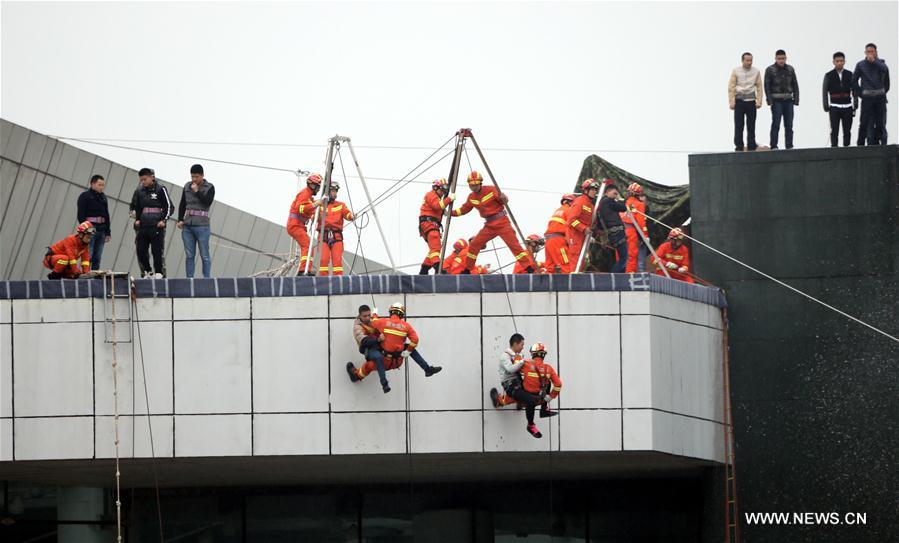 #CHINA-WUHAN-FIRE FIGHTING DRILL (CN)